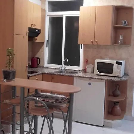 Studio Av. De A Coruna *